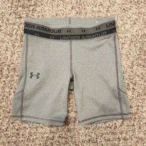 NWT- Under Armor Girls Grey Spandex Shorts- Size Medium